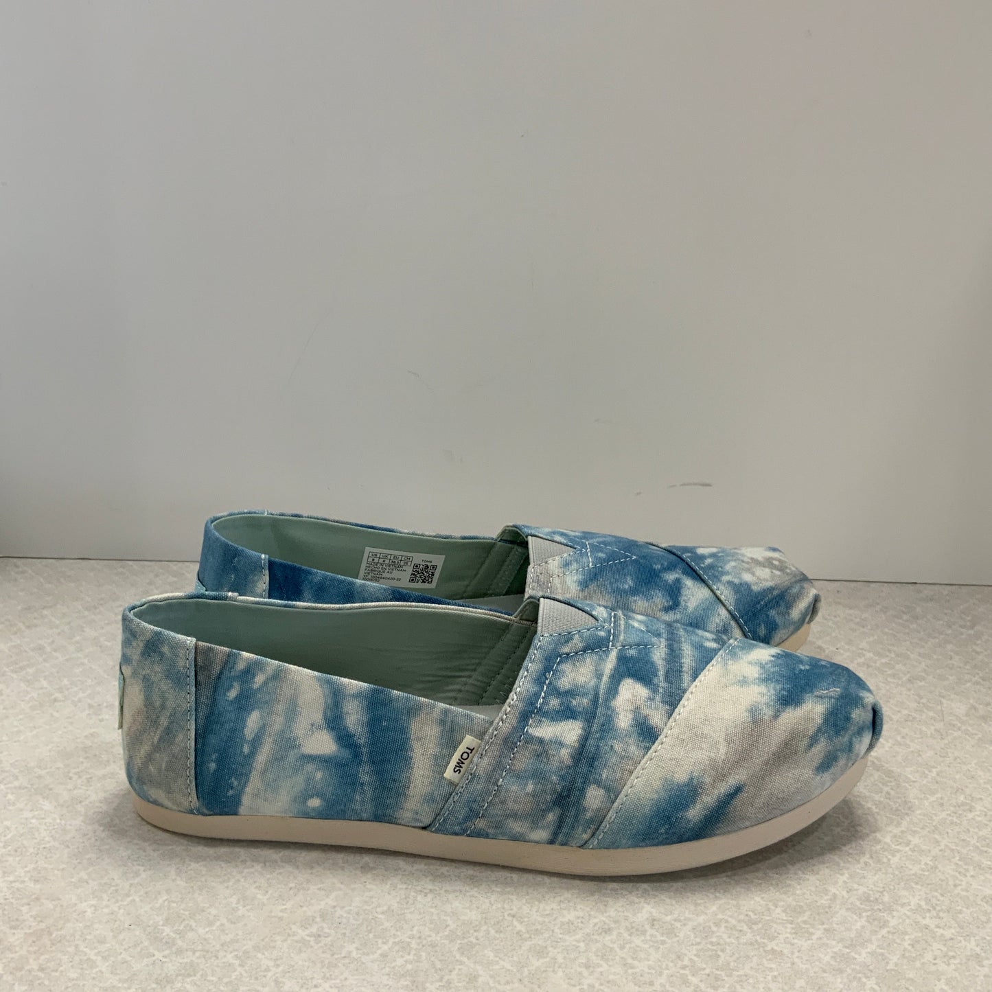 Blue & White Shoes Flats Toms, Size 8
