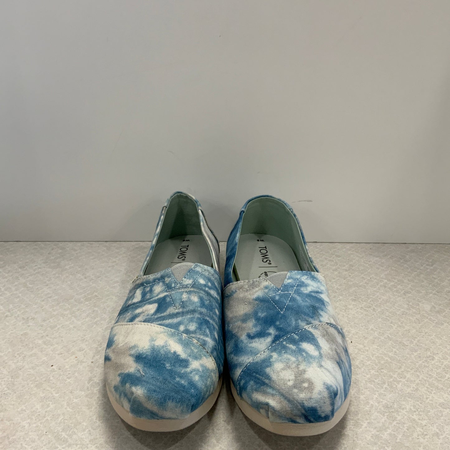 Blue & White Shoes Flats Toms, Size 8
