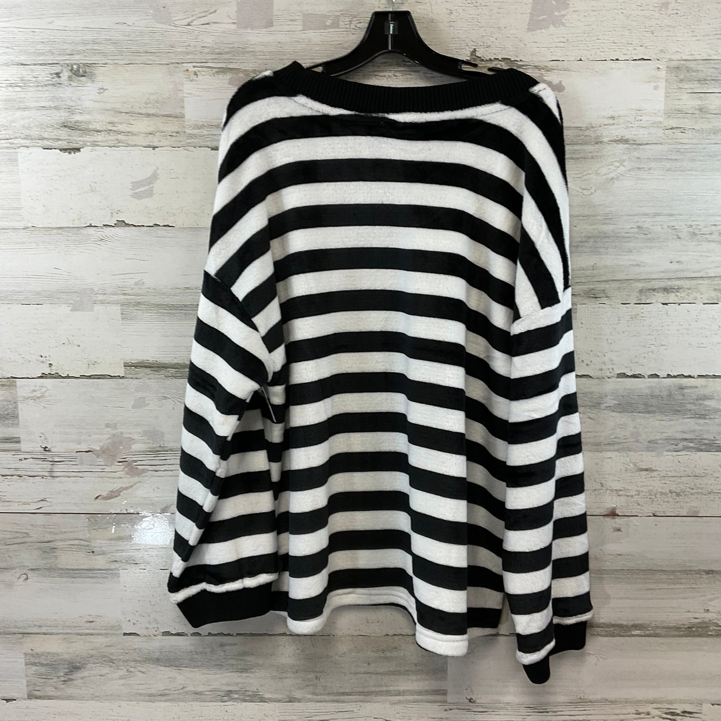 Top Long Sleeve By Cotton Bleu In Black, Size: Xl