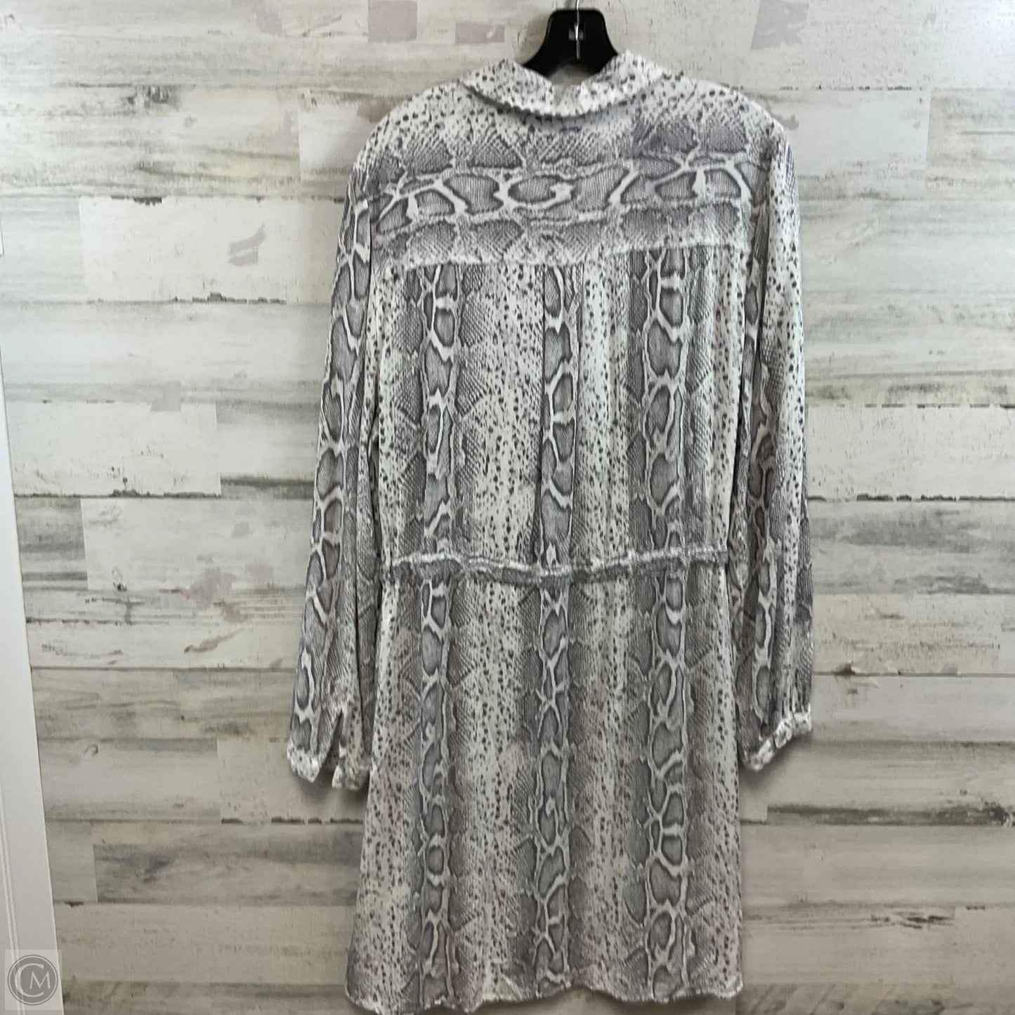 Dress Casual Short By C And C In Grey, Size: L