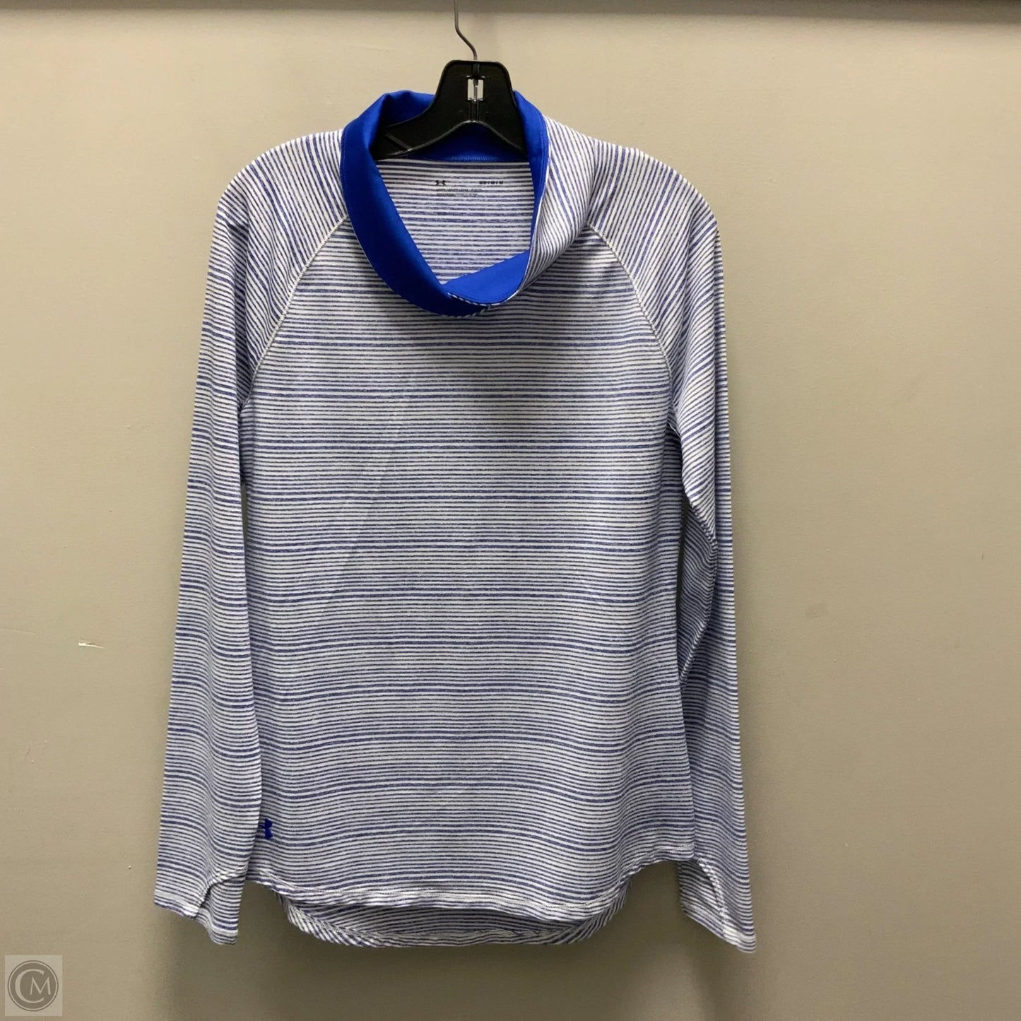 Athletic Top Long Sleeve Collar By Under Armour In Blue, Size: M