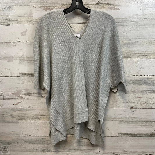 Top Short Sleeve By Cabi In Grey, Size: M