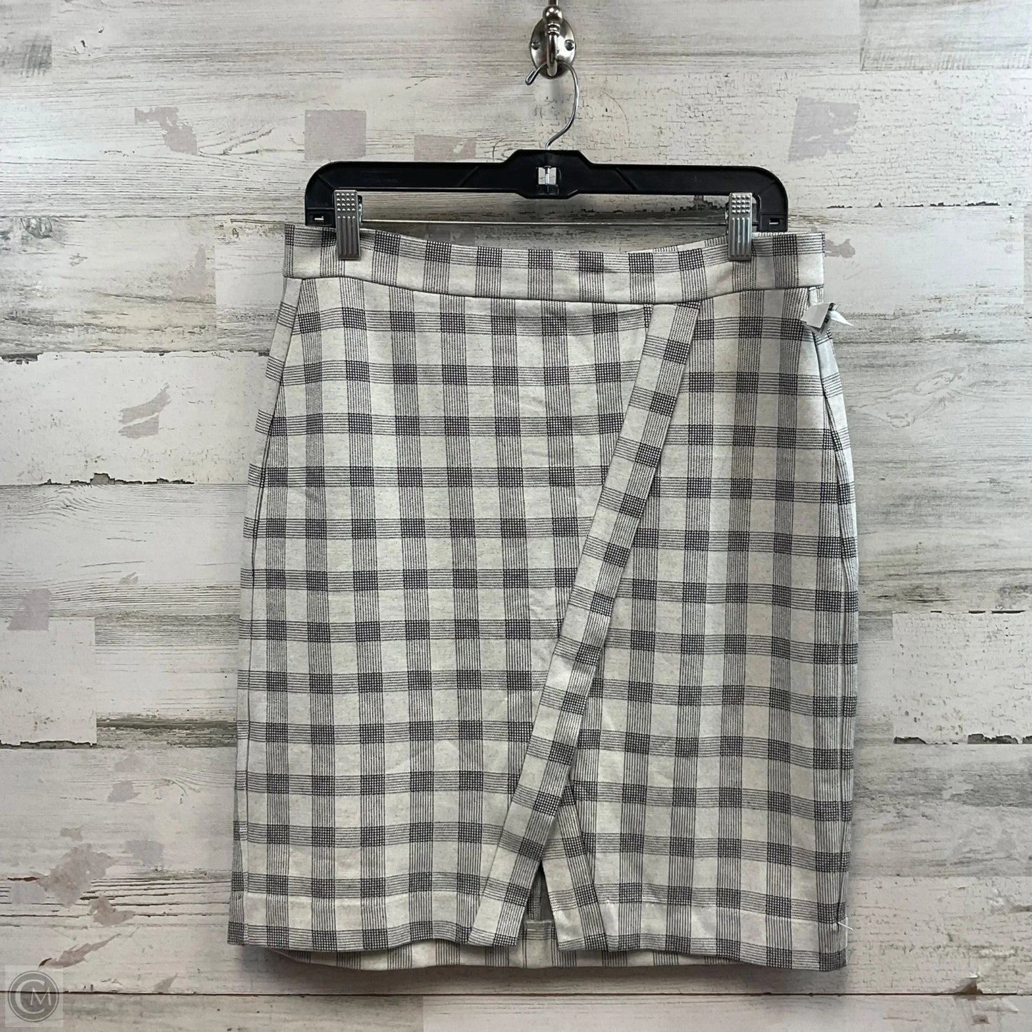 Skirt Mini & Short By Cabi In Grey, Size: 8
