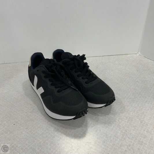 Shoes Athletic By Veja In Black, Size: 6