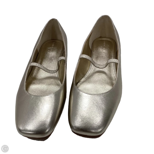 Shoes Flats By Marc Fisher In Gold, Size: 9.5