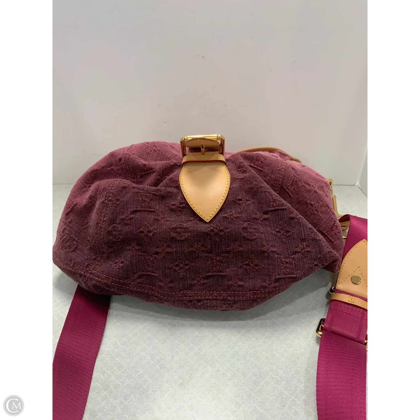 Handbag Luxury Designer By Louis Vuitton, Size: Medium