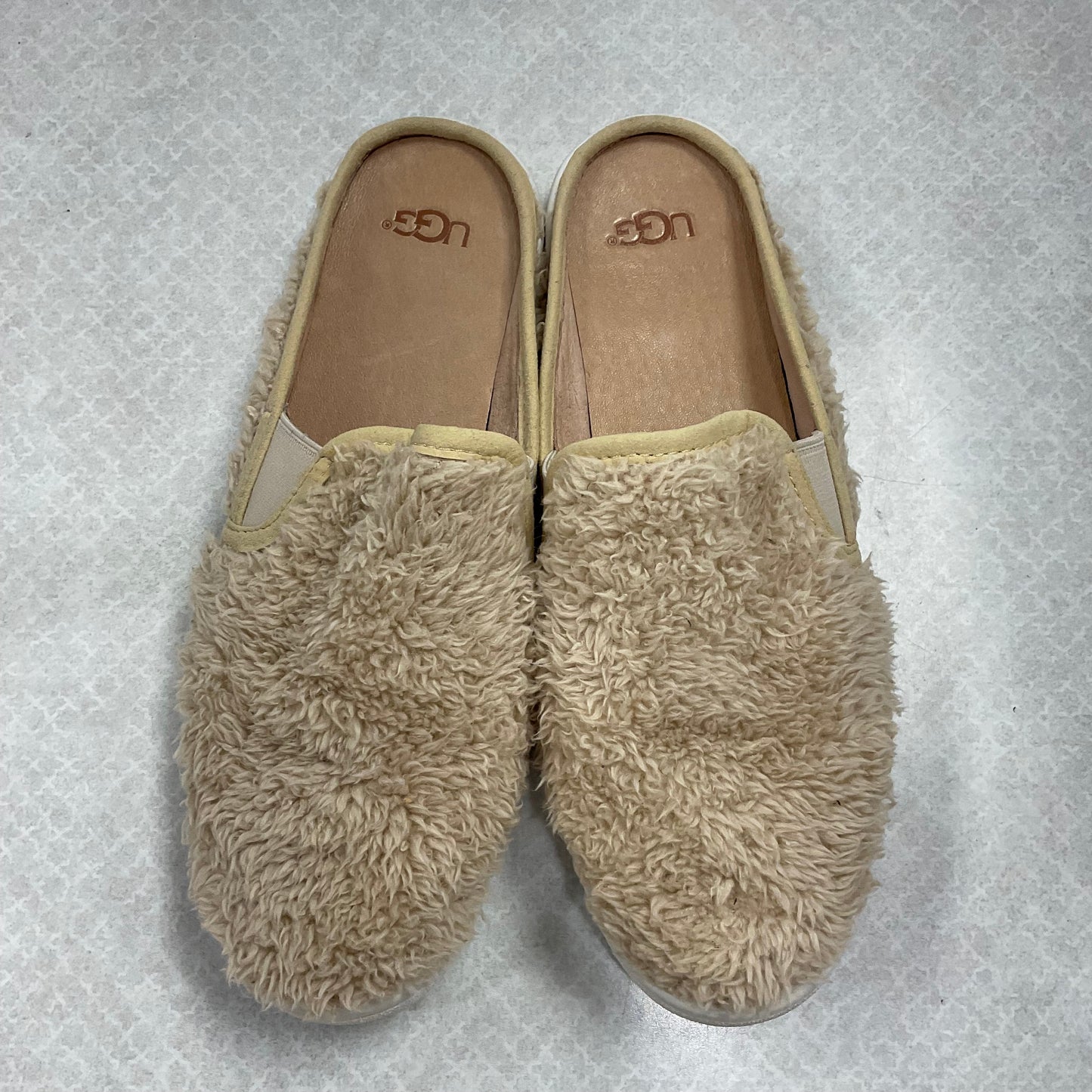 Brown Shoes Flats Ugg, Size 7.5