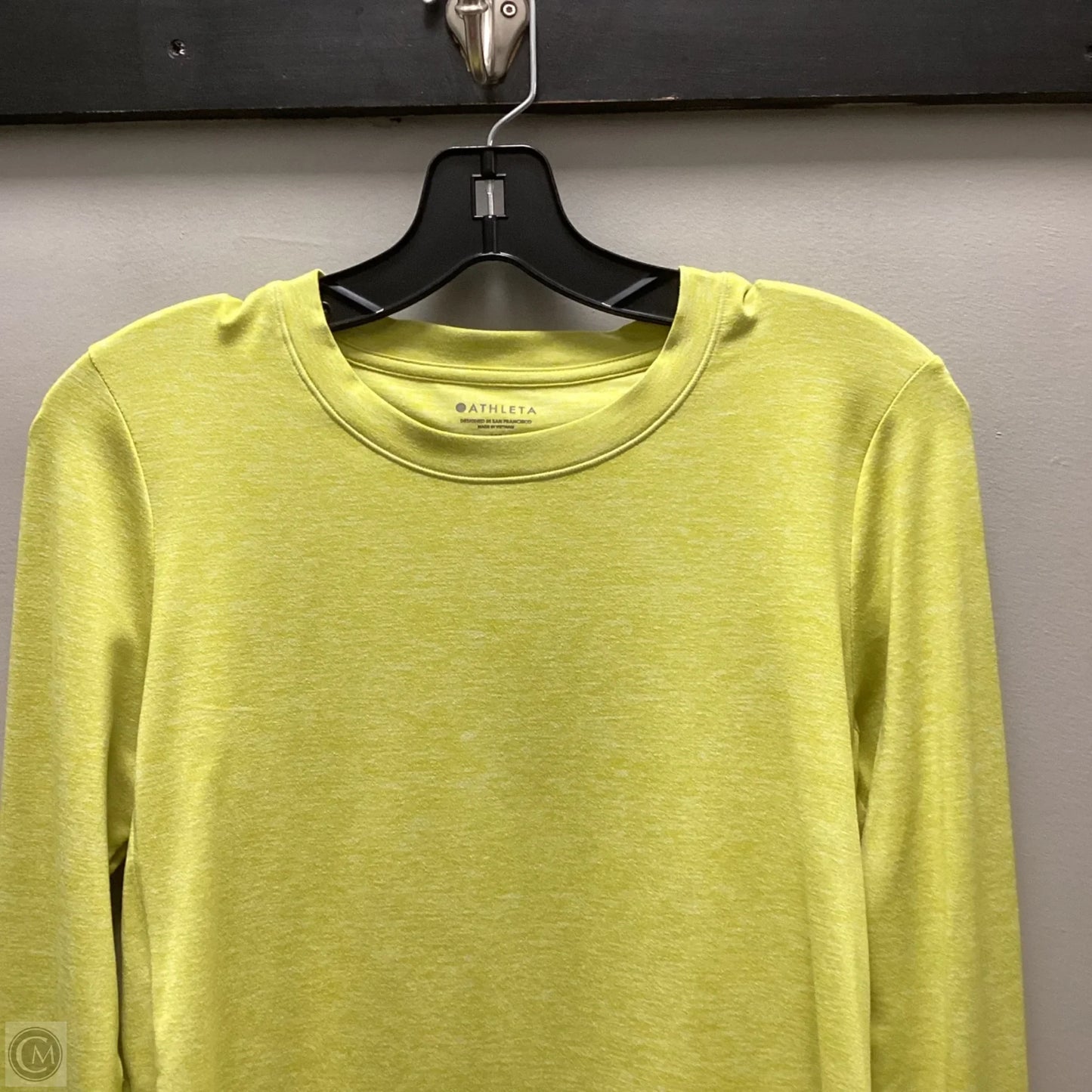 Athletic Top Long Sleeve Crewneck By Athleta In Yellow, Size: Xs