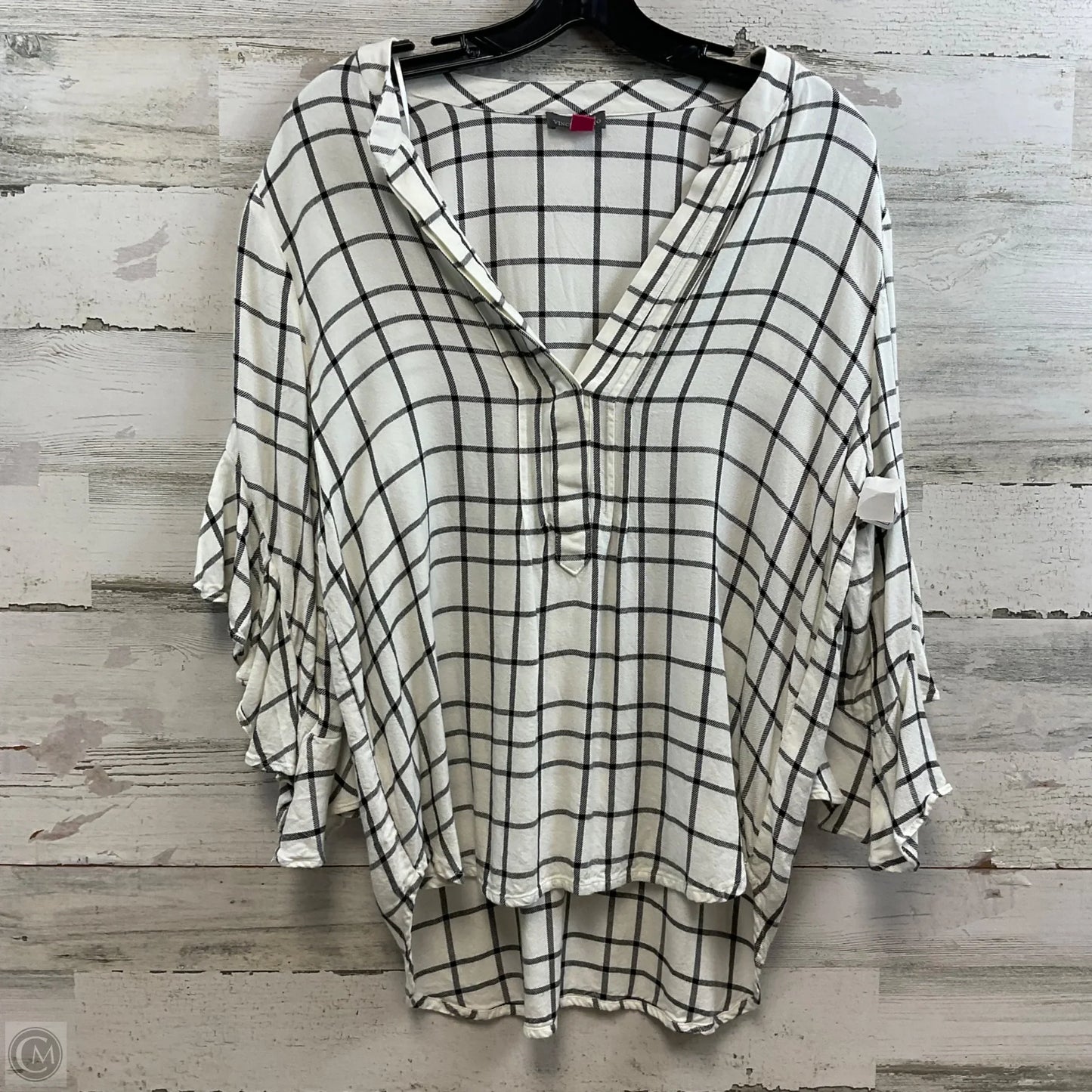 Top Short Sleeve By Vince Camuto In Black & White, Size: M