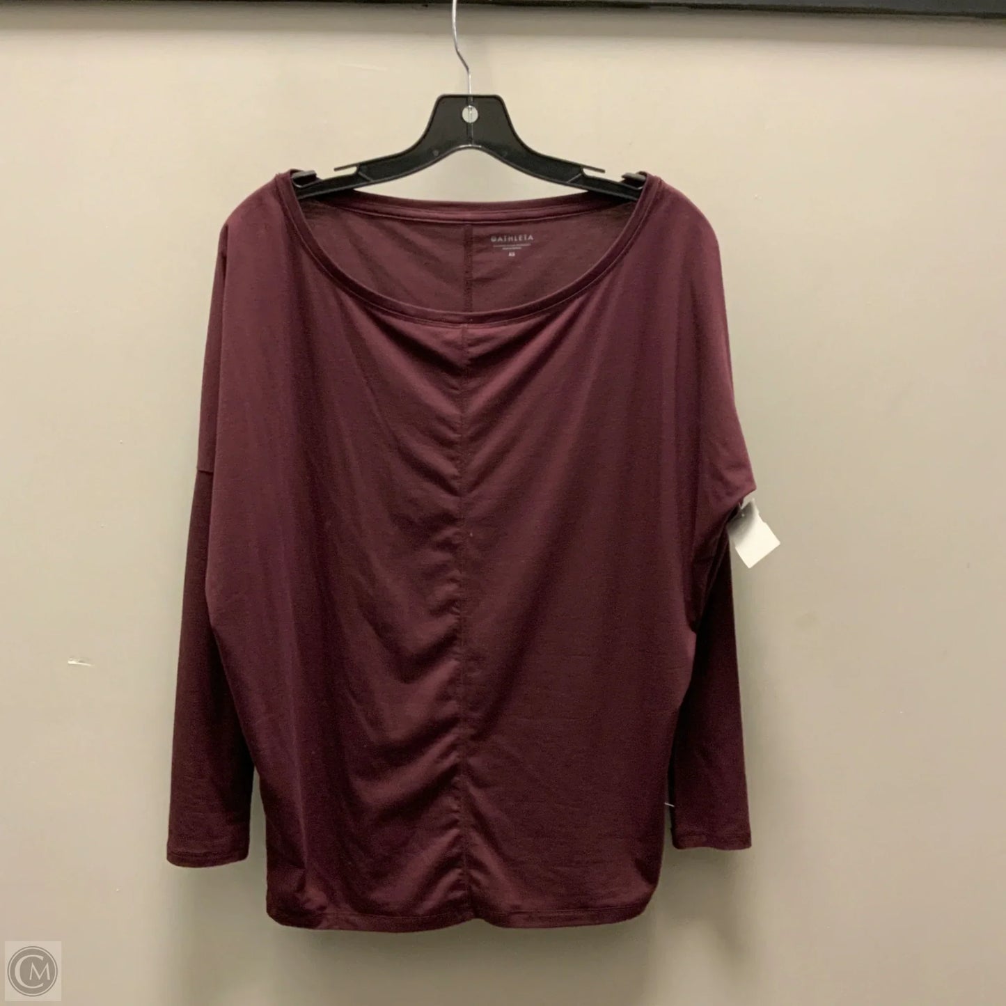 Athletic Top Long Sleeve Crewneck By Athleta In Maroon, Size: Xs