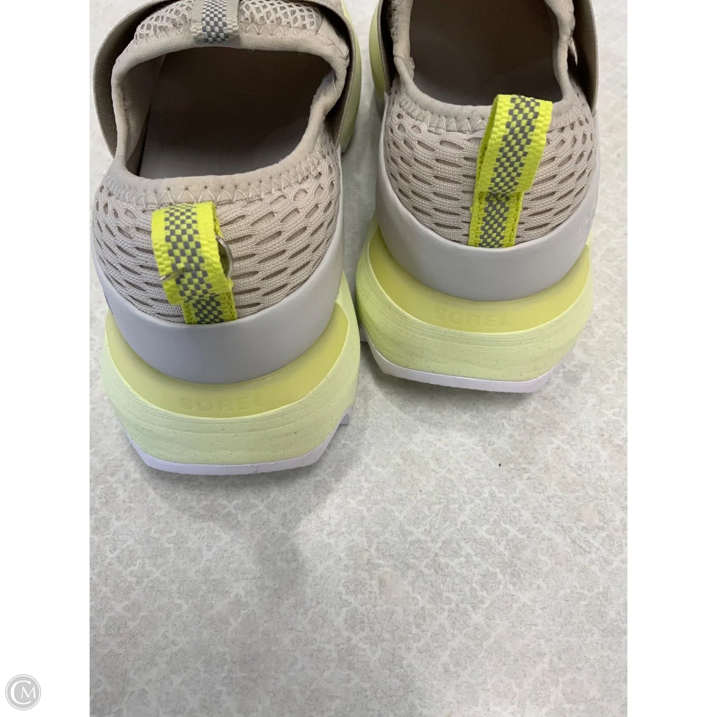 Shoes Sneakers By Sorel In Tan, Size: 6.5