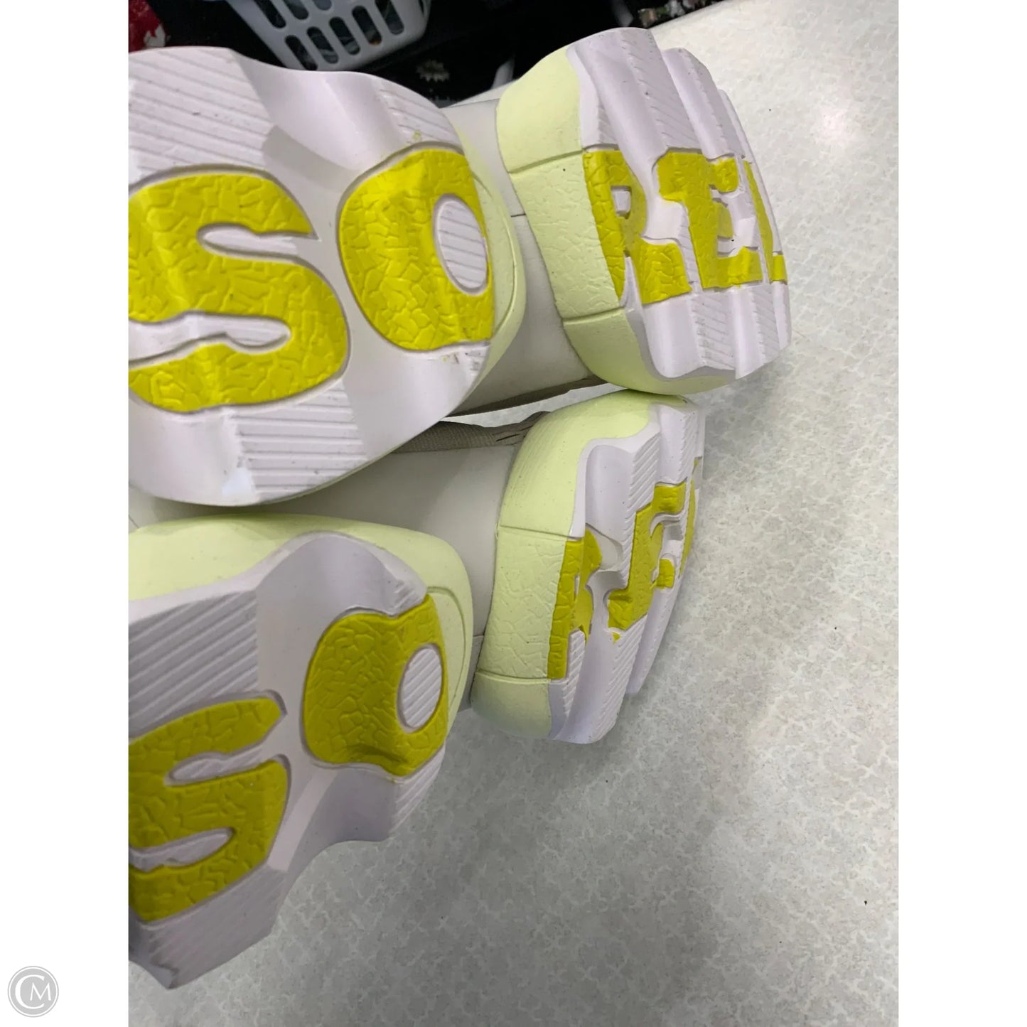 Shoes Sneakers By Sorel In Tan, Size: 6.5