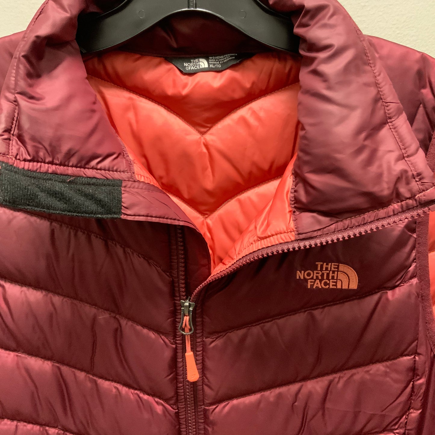 Vest Puffer & Quilted By The North Face In Red, Size: Xl