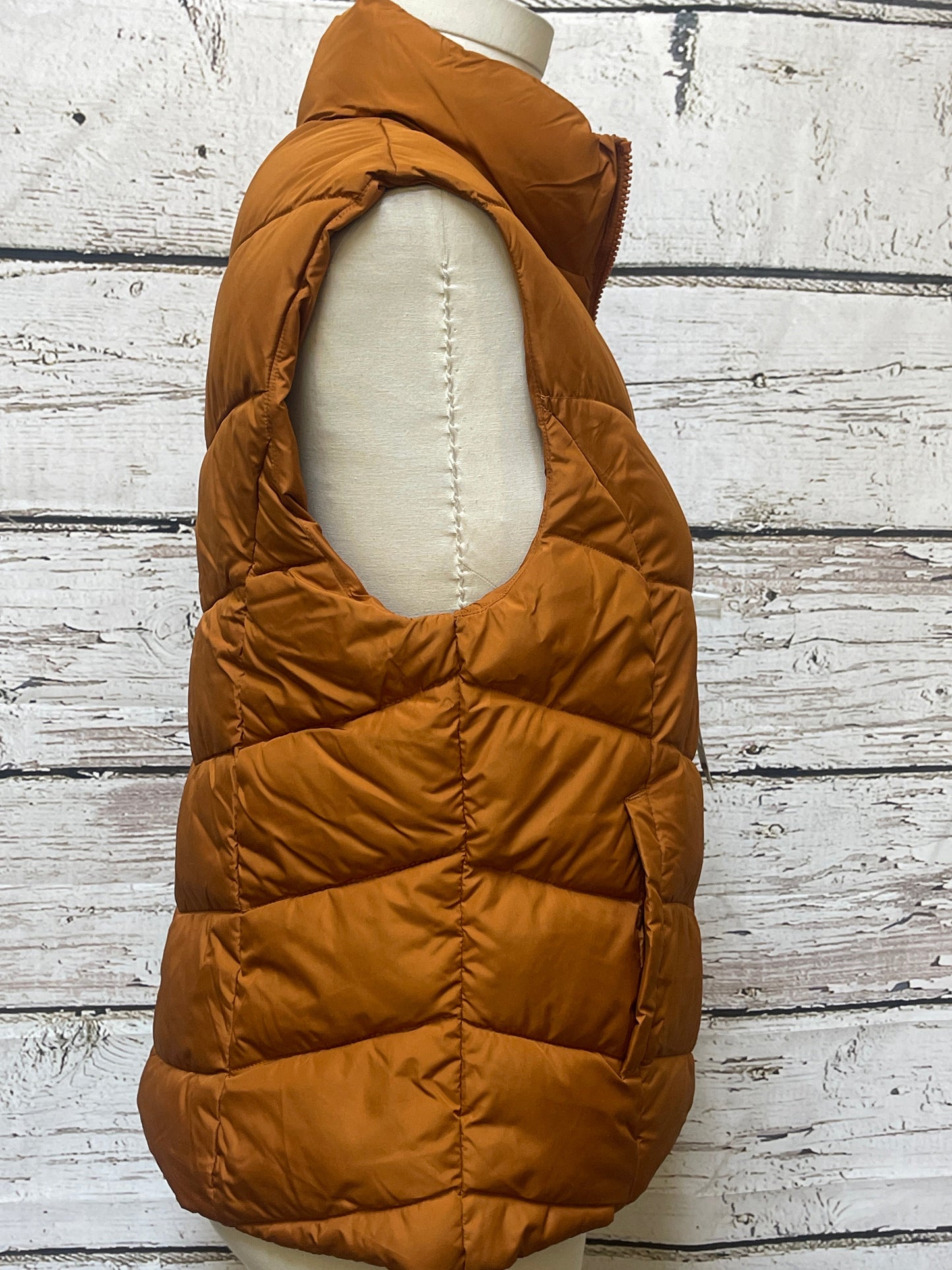 Vest Puffer & Quilted By Cole-haan In Copper, Size: M