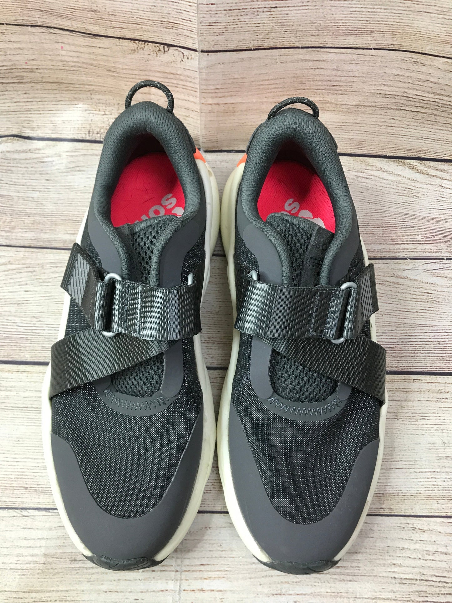 Grey Shoes Athletic Sorel, Size 7.5