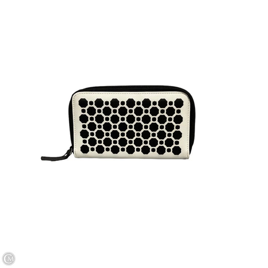 Wallet By Vera Bradley, Size: Medium