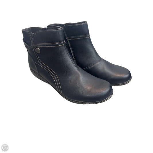 Boots Ankle Flats By Clarks In Navy, Size: 10