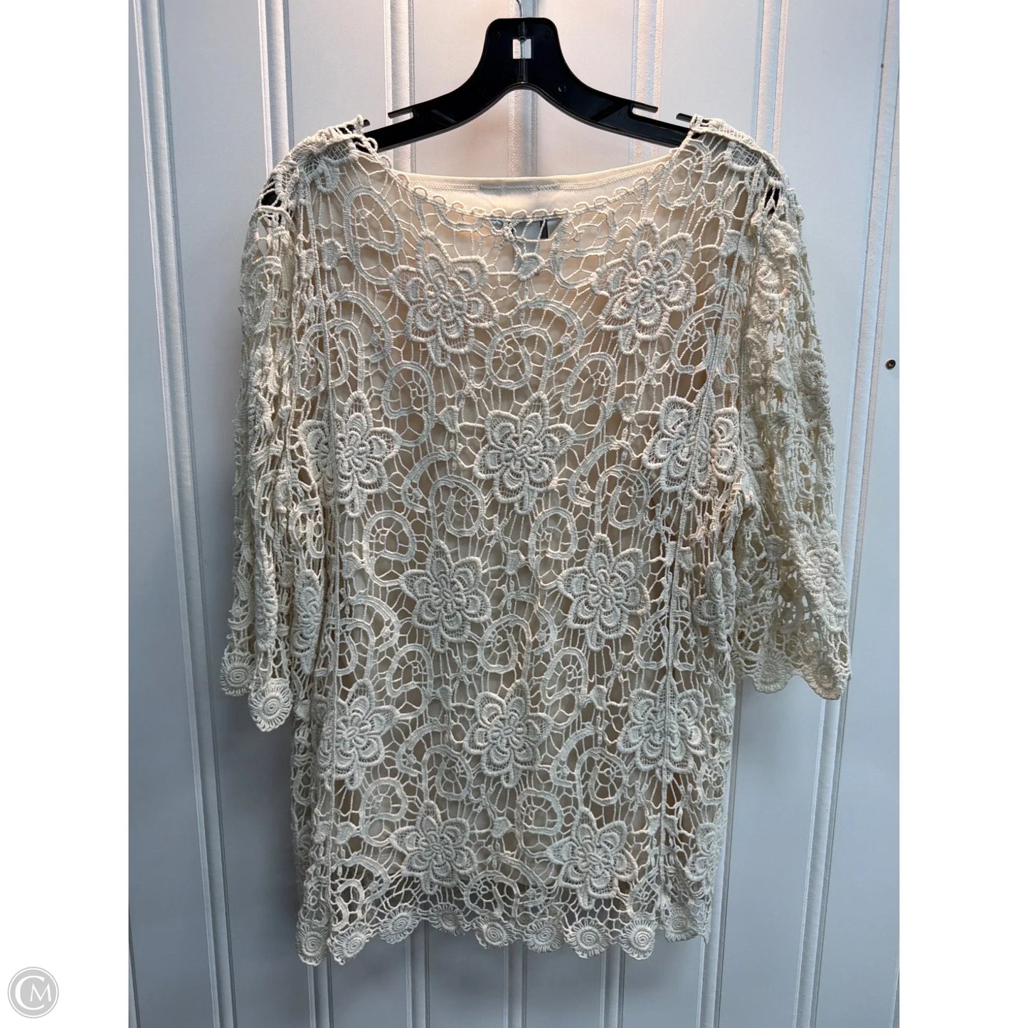 Top Short Sleeve By Cj Banks In Cream, Size: Xl