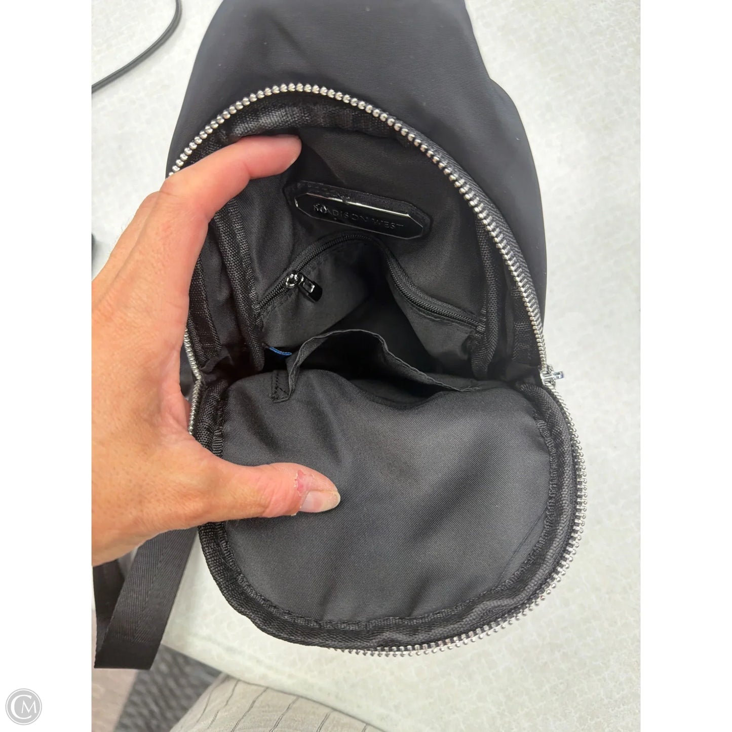 Belt Bag By Clothes Mentor, Size: Medium