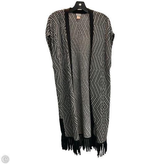 Shawl By Chicos In Black & White, Size: L