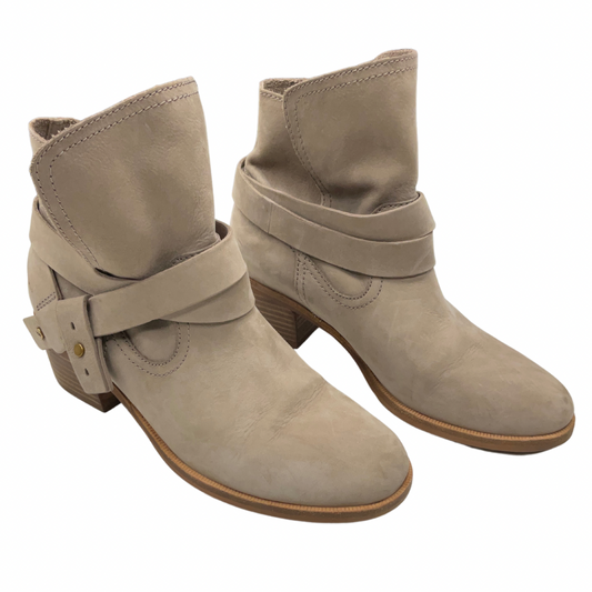 Boots Ankle Heels By Ugg In Grey, Size: 7.5