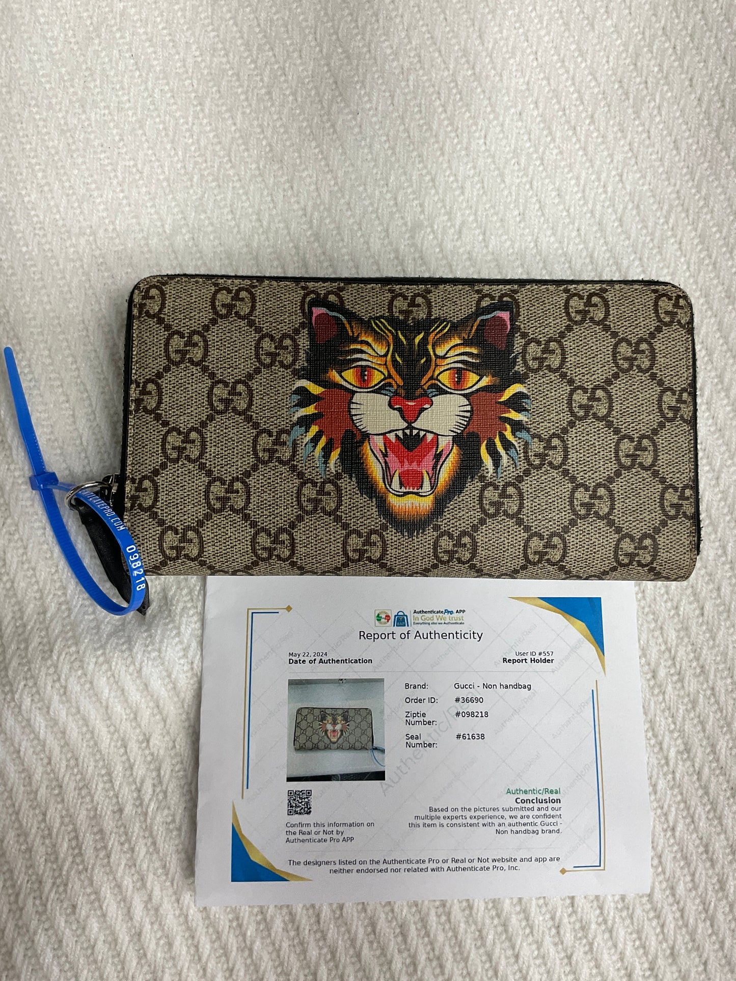 Wallet Designer By Gucci  Size: Large