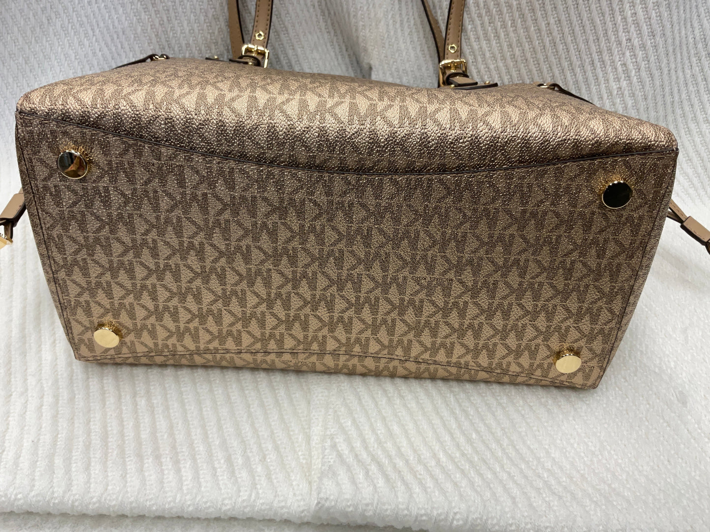 Handbag Designer By Michael Kors  Size: Large