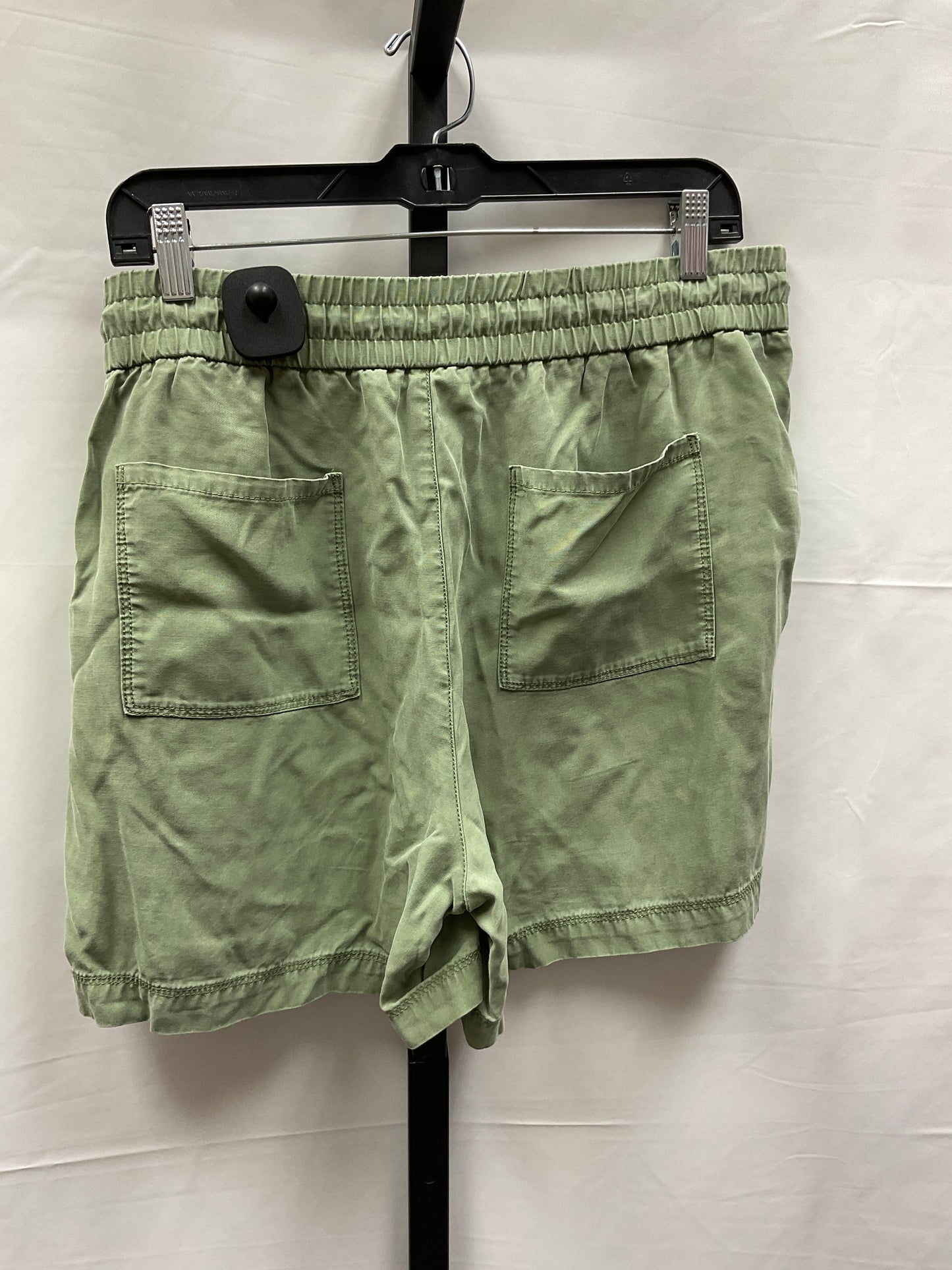 Green Shorts Ellen Tracy, Size L