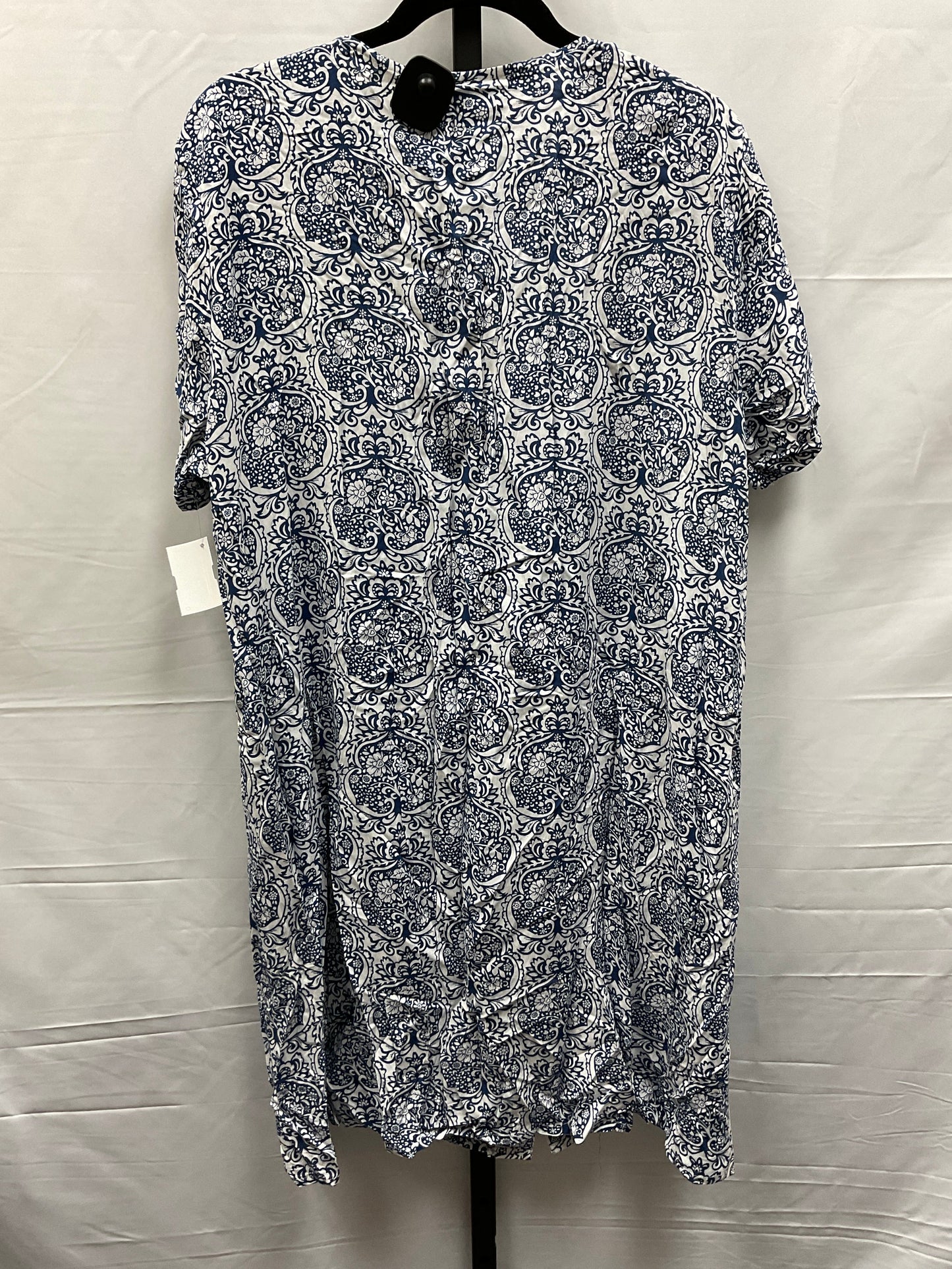 Blue & White Dress Casual Short Clothes Mentor, Size Xxl