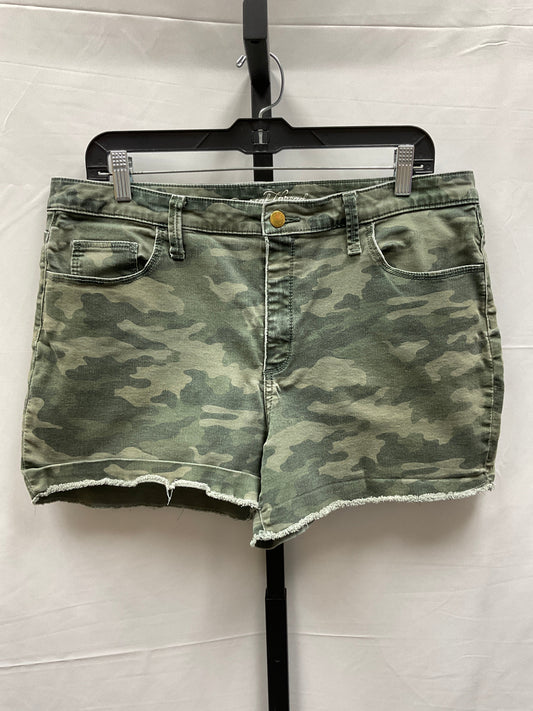 Camouflage Print Shorts Universal Thread, Size 14