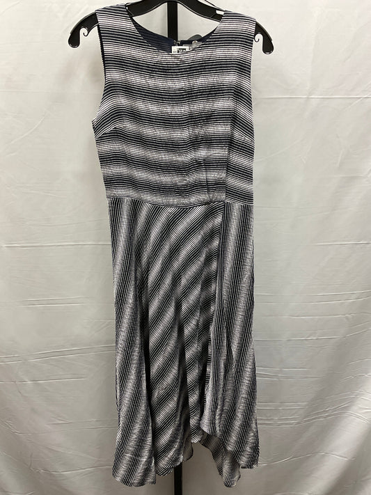 Dress Casual Maxi By Vince Camuto In Striped Pattern, Size: S