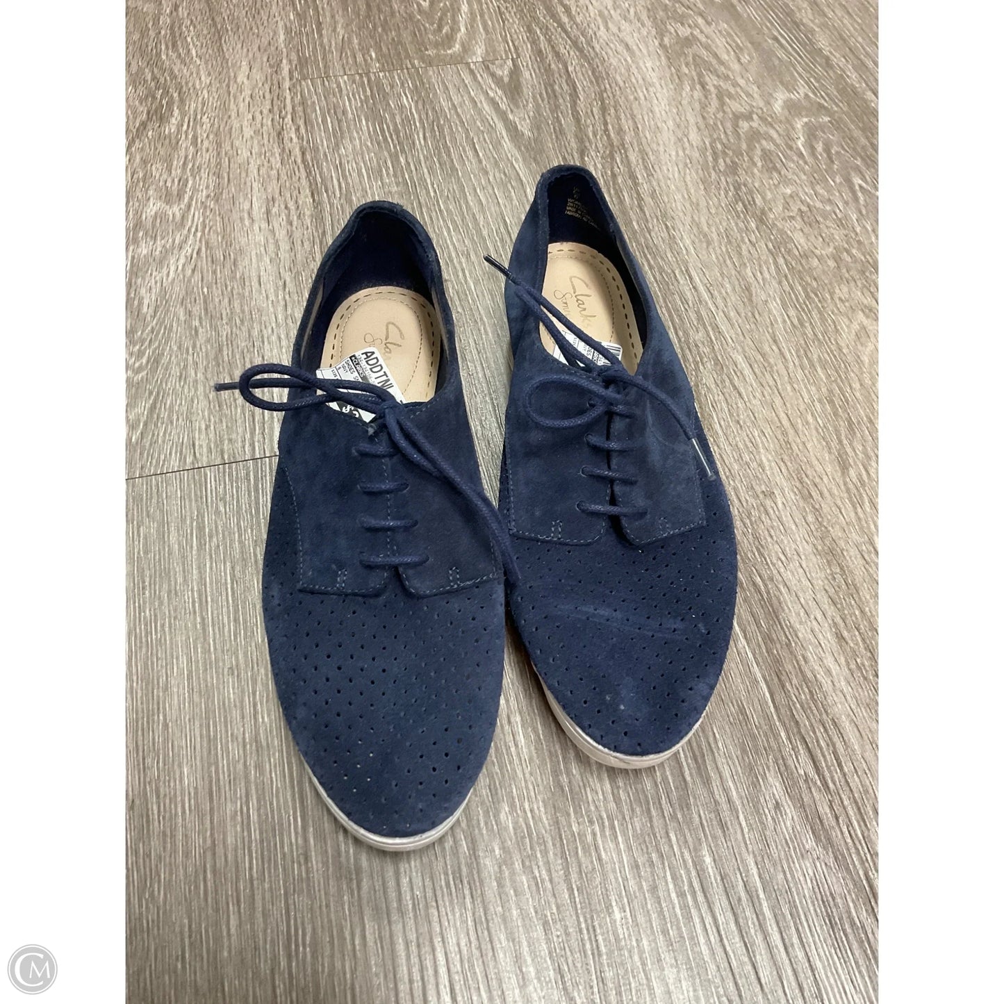 Shoes Sneakers By Clarks In Navy, Size: 8