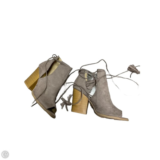 Boots Ankle Heels By Gianni Bini In Maroon, Size: 7.5