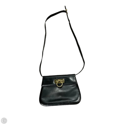 Gancini Black Leather Shoulder Bag By Ferragamo, Size: Medium