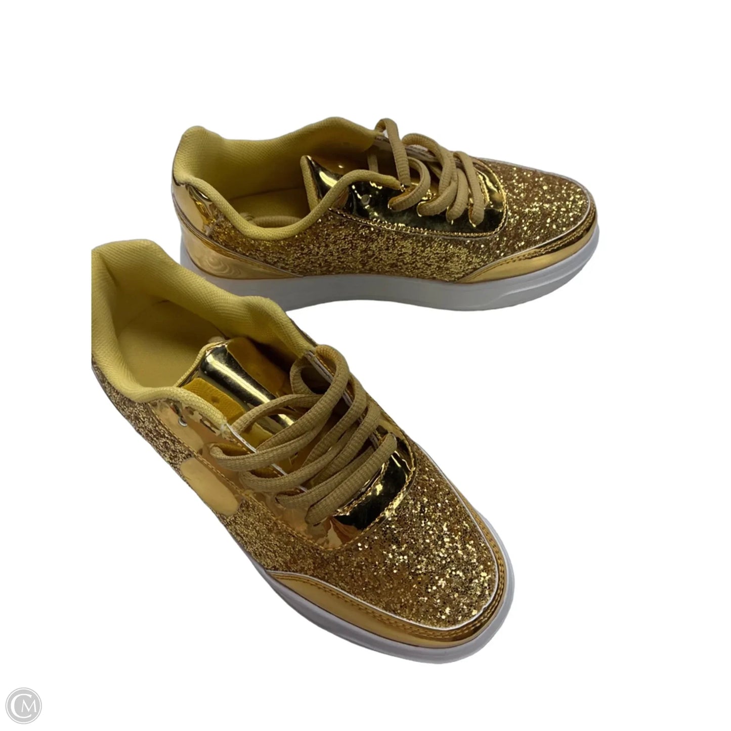 Shoes Sneakers By Clothes Mentor In Gold, Size: 5.5
