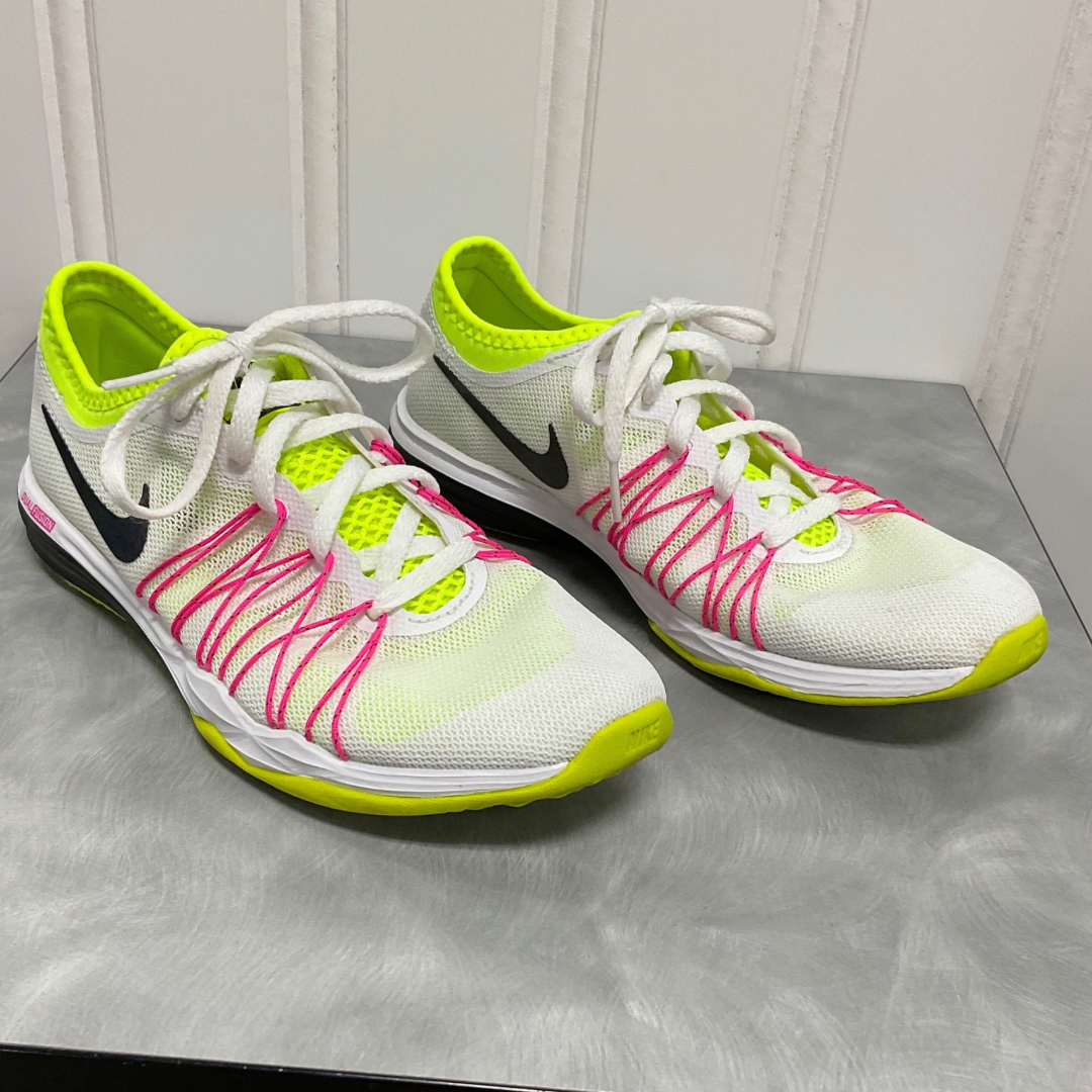 Shoes Athletic By Nike In White & Yellow, Size: 6