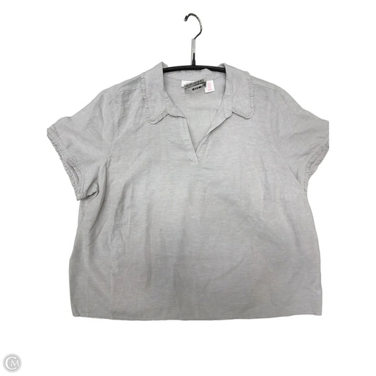 Top Short Sleeve By Isaac Mizrahi In Grey, Size: 1x