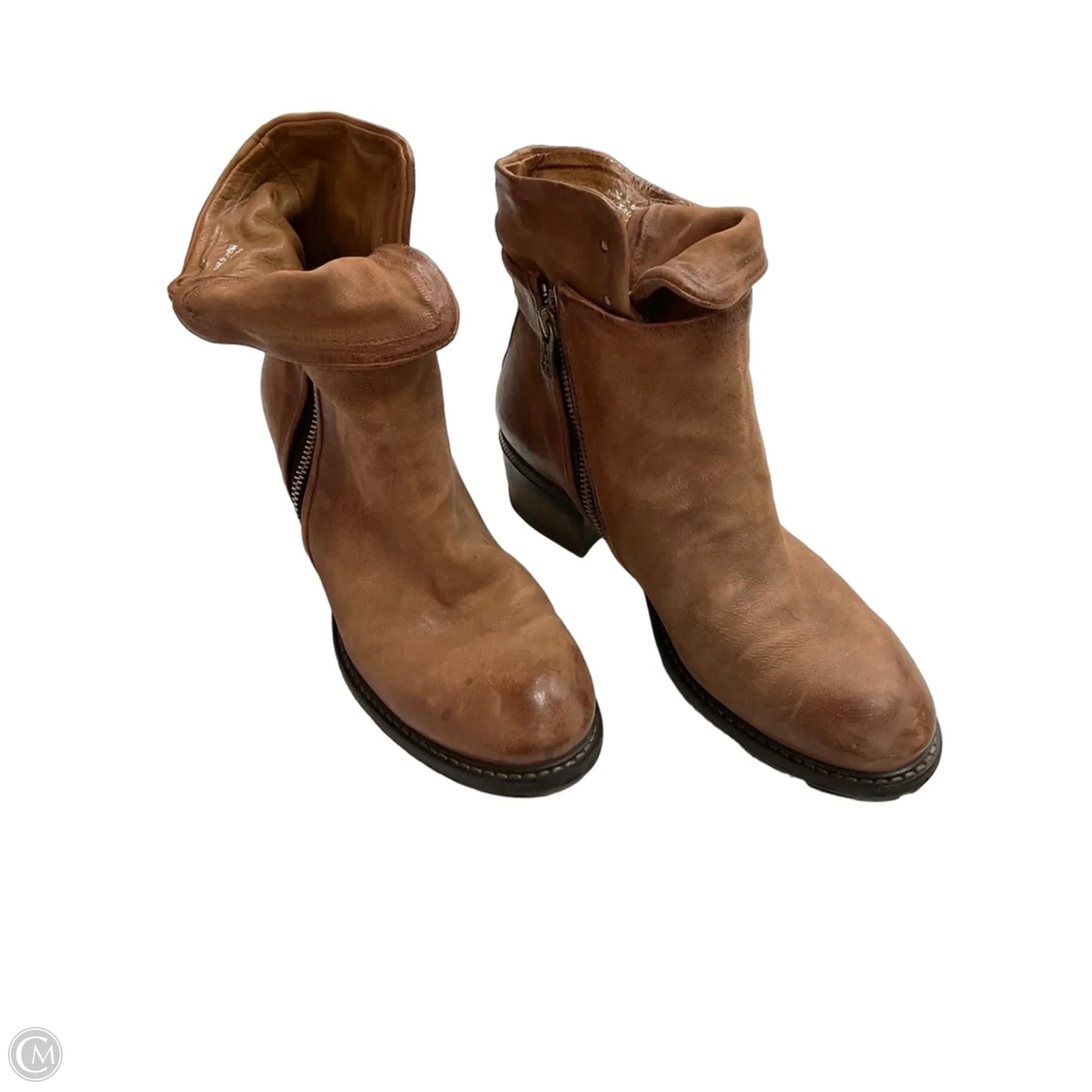 Boots Ankle Flats By Clothes Mentor In Brown, Size: 8.5