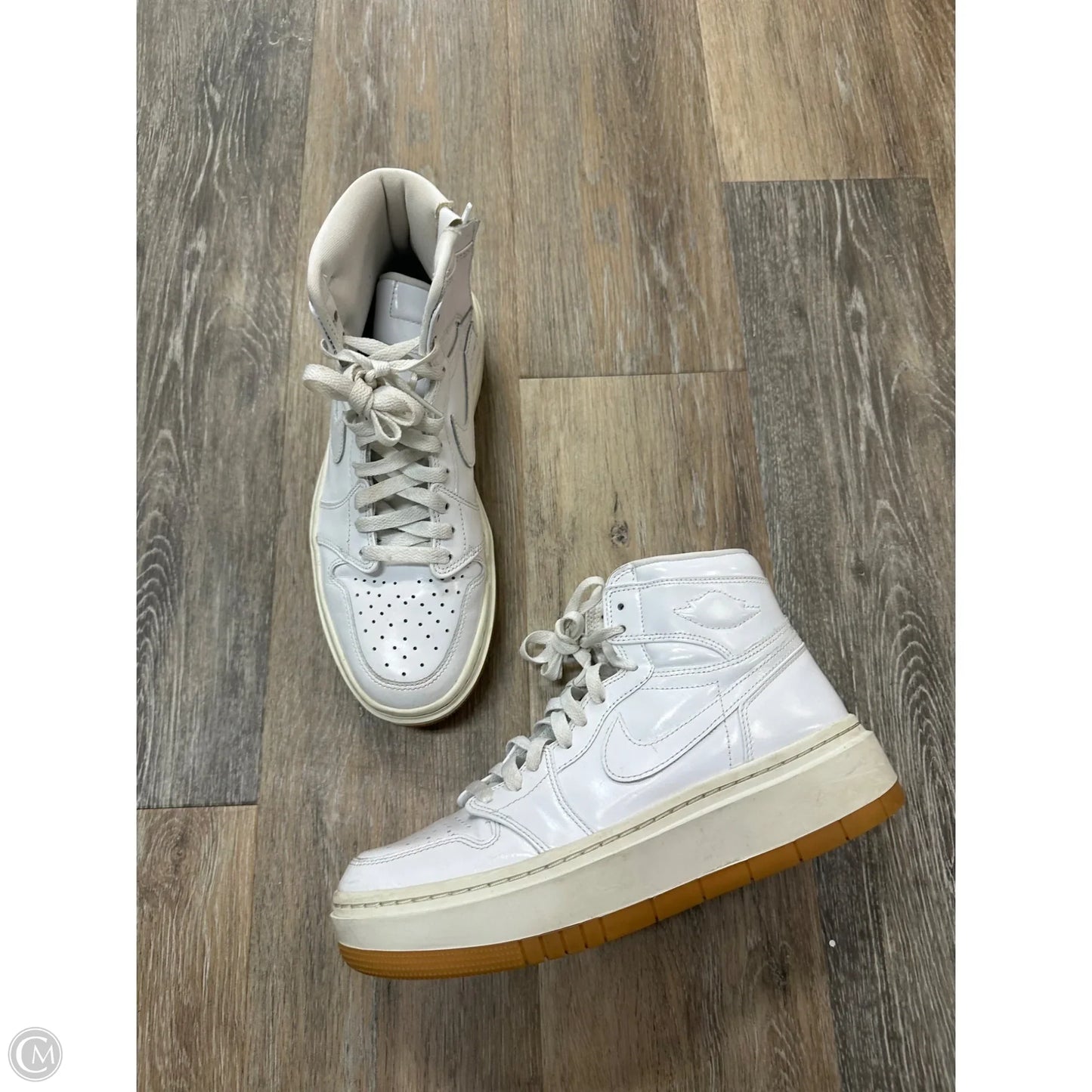 Shoes Sneakers By Nike In White, Size: 9