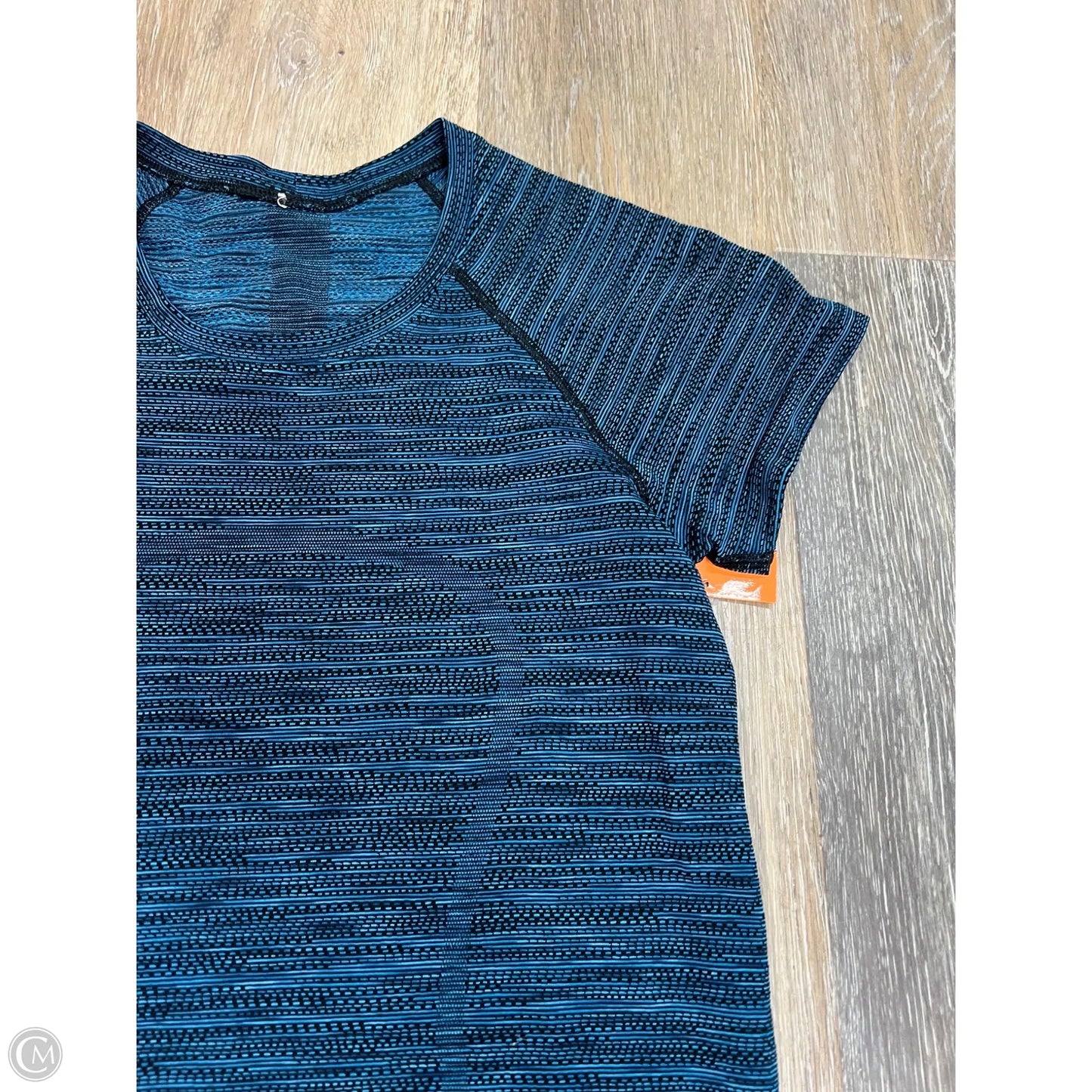 Athletic Top Short Sleeve By Lululemon In Blue, Size: 6