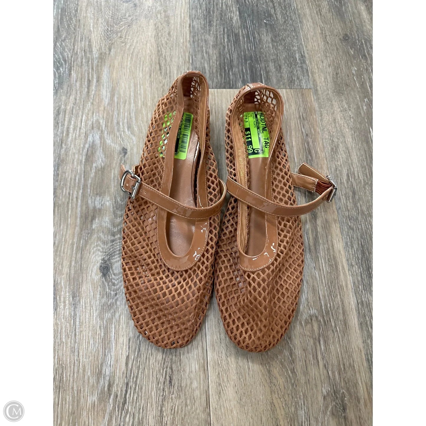 Shoes Flats By Clothes Mentor In Tan, Size: 9.5