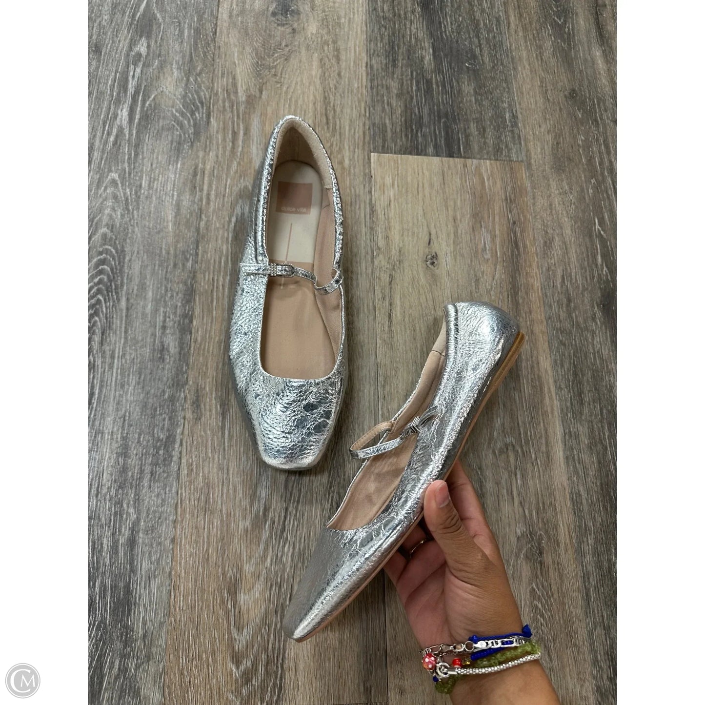 Shoes Flats By Dolce Vita In Silver, Size: 9.5