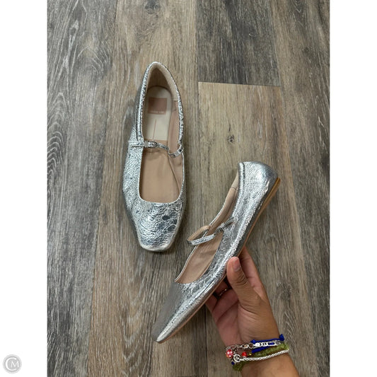 Shoes Flats By Dolce Vita In Silver, Size: 9.5
