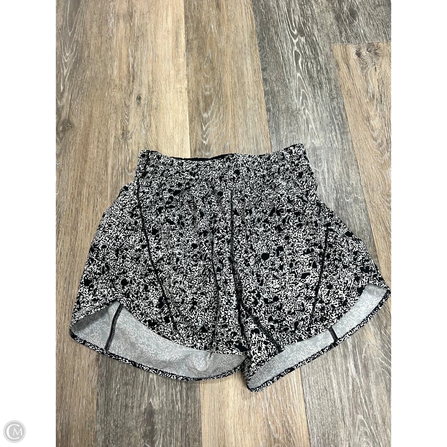 Athletic Shorts By Lululemon In Black & White, Size: 6