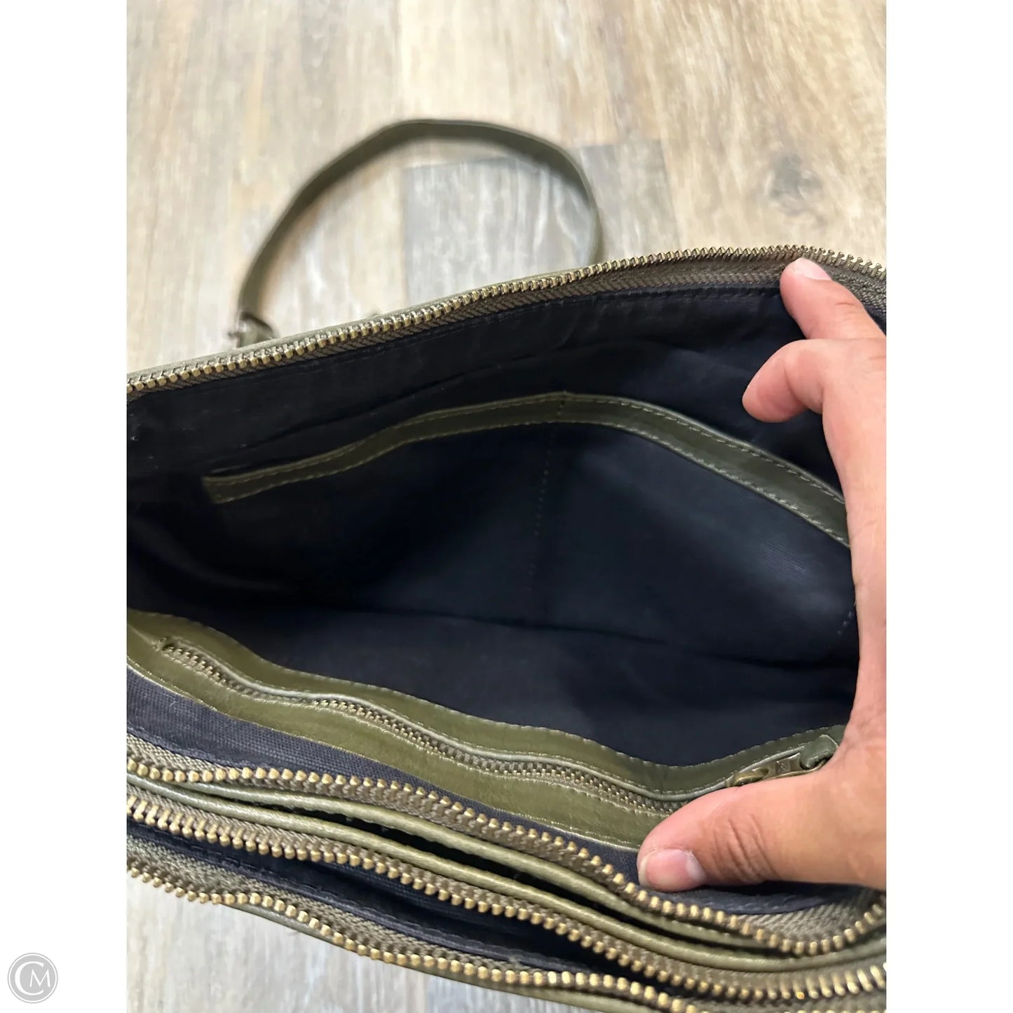 Crossbody Leather By Wanderers, Size: Medium