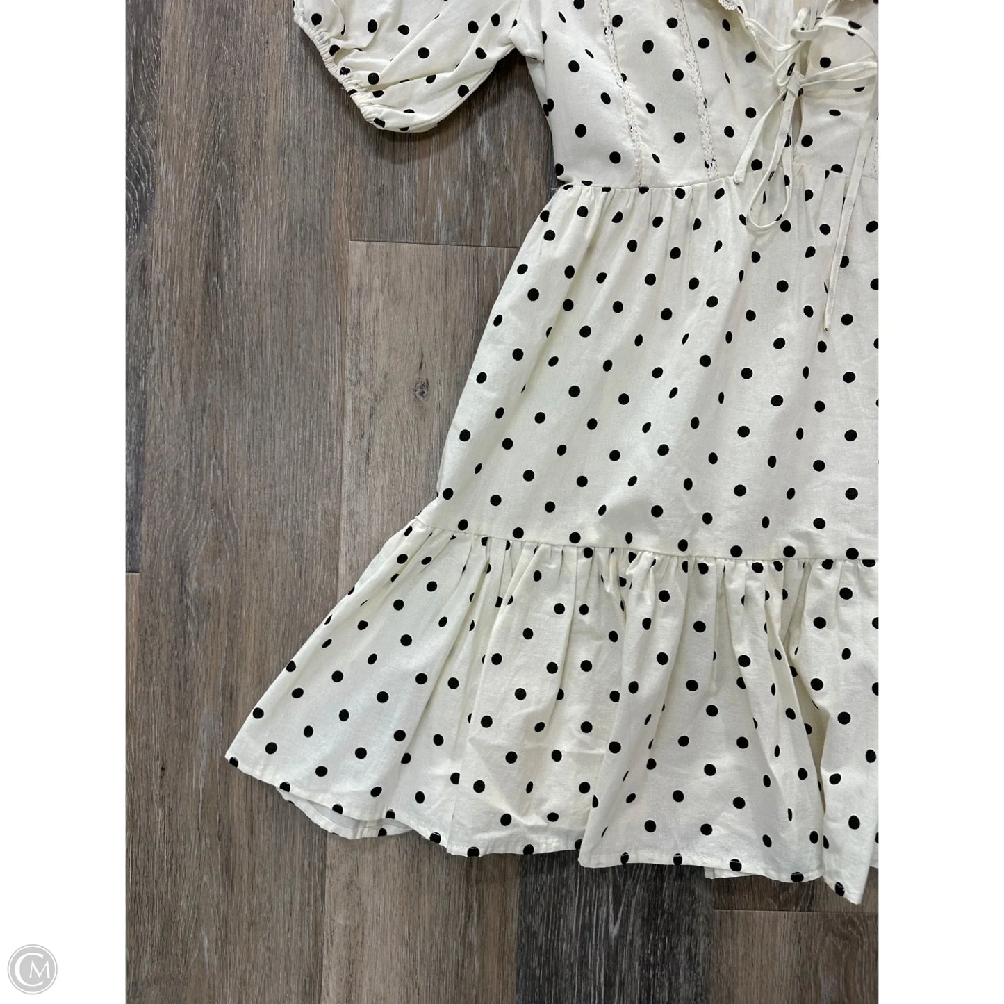 •Dress Casual Short By Flying Tomato In Polkadot Pattern, Size: L