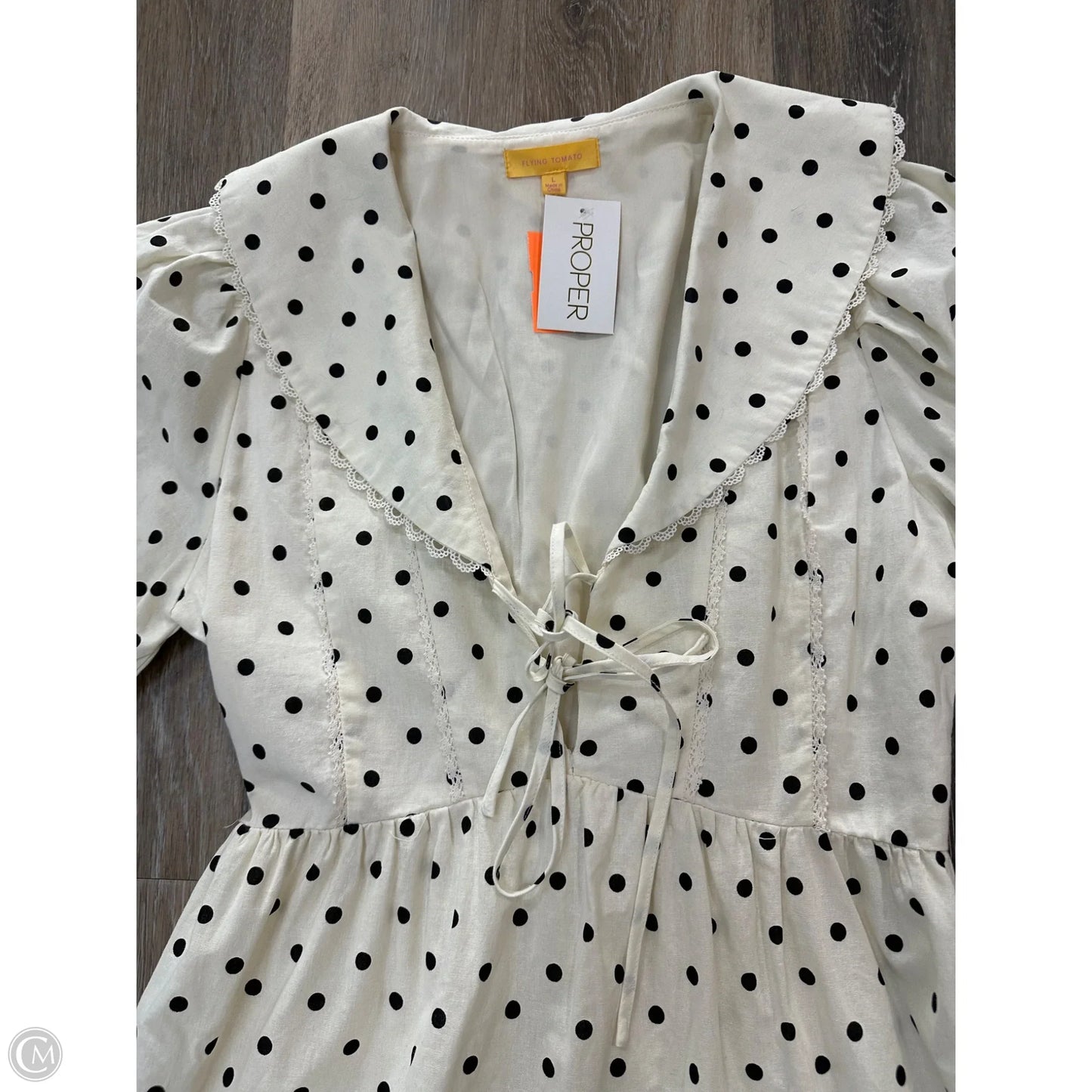 •Dress Casual Short By Flying Tomato In Polkadot Pattern, Size: L
