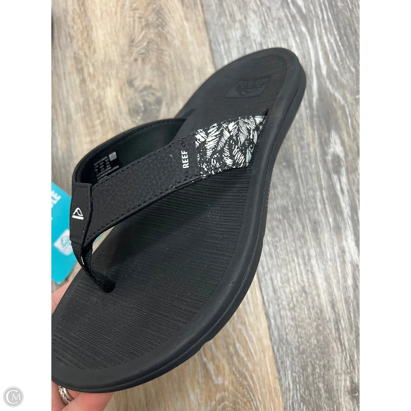 Sandals Flats By Reef In Black, Size: 7