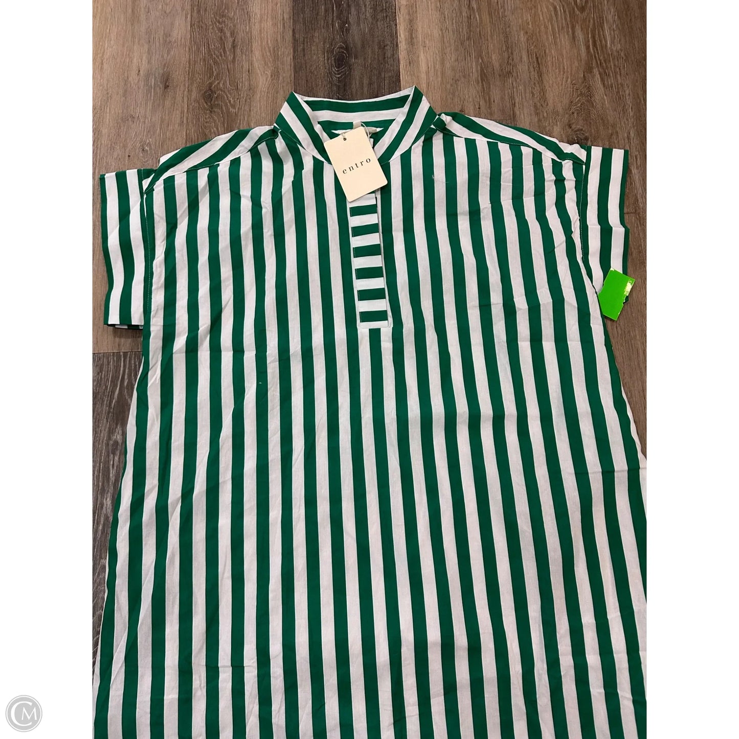 Dress Casual Short By Entro In Striped Pattern, Size: L