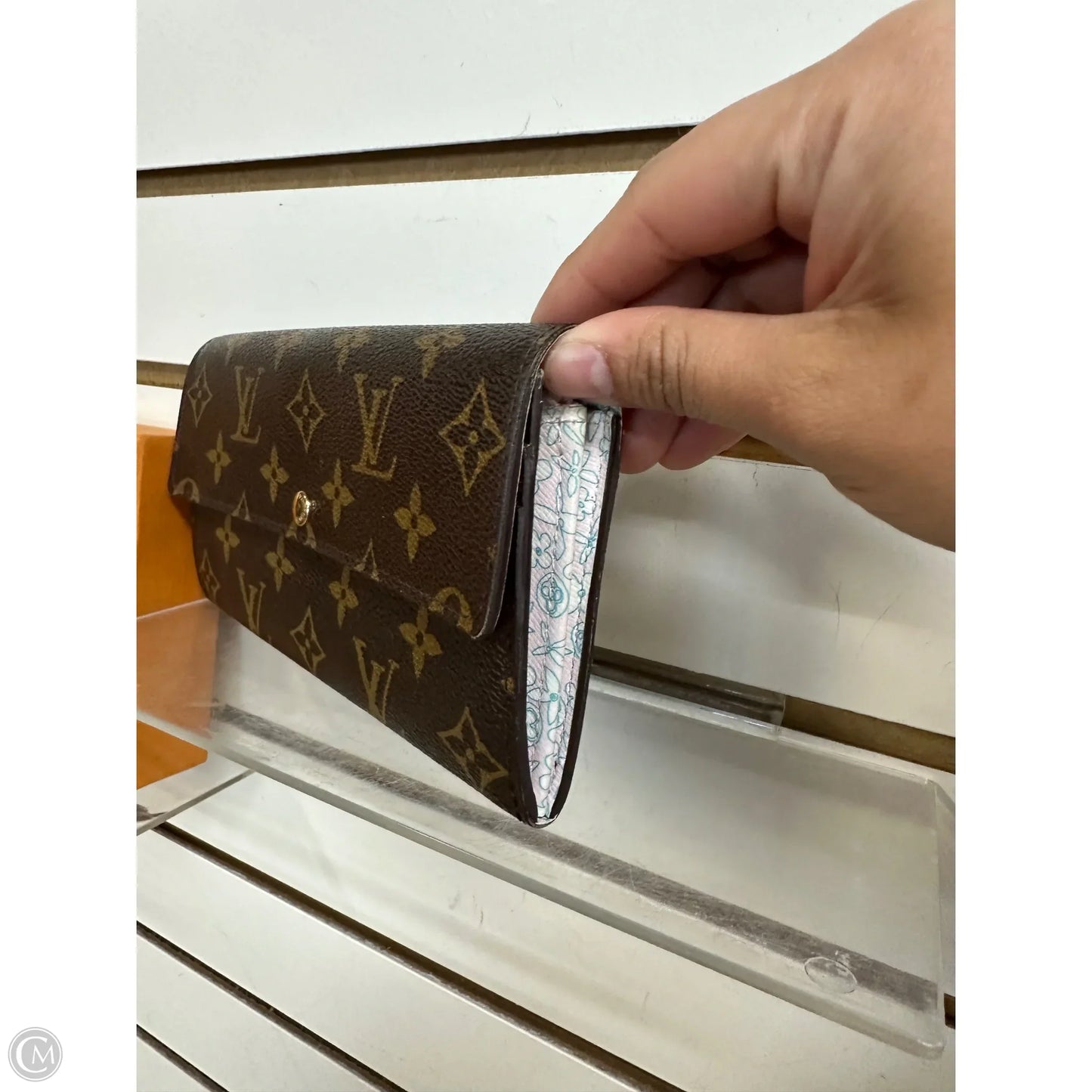 Wallet Luxury Designer By Louis Vuitton, Size: Medium